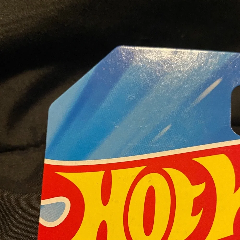 Hot Wheels Track Aces Car Treasure Hunt